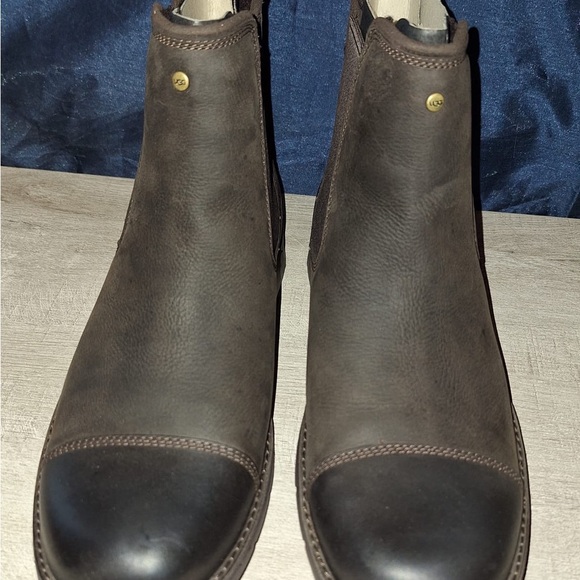 UGG Australia Men's Runyon Lined Chelsea Boot - Picture 2 of 9